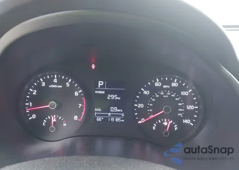 2018 Kia Rio Lx z USA, uszkodzony, nr VIN 3KPA24AB1JE066765